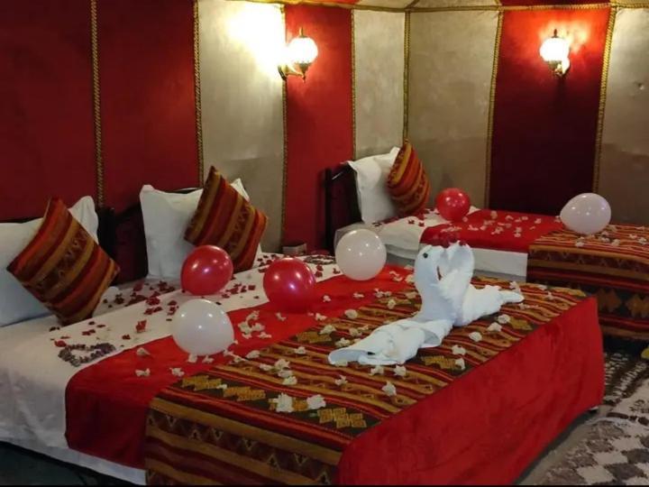 Merzouga Luxury Camp ภายนอก รูปภาพ