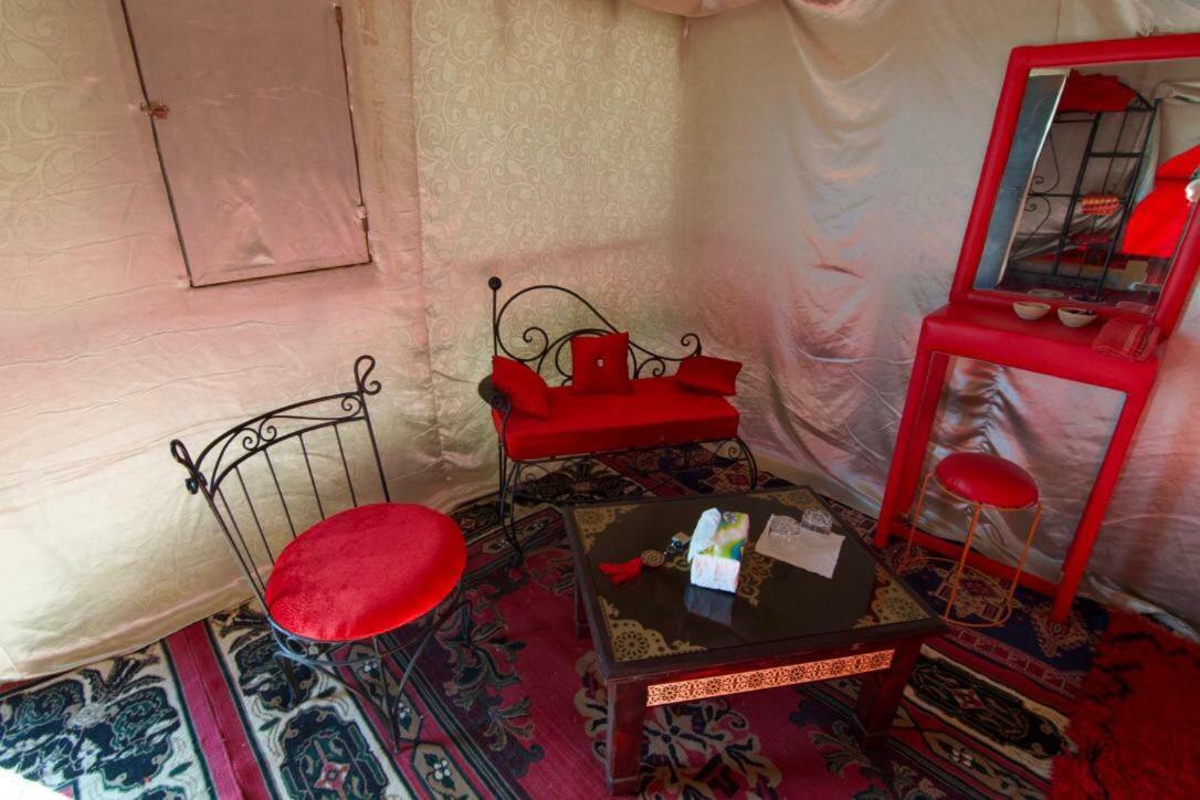 Merzouga Luxury Camp ภายนอก รูปภาพ